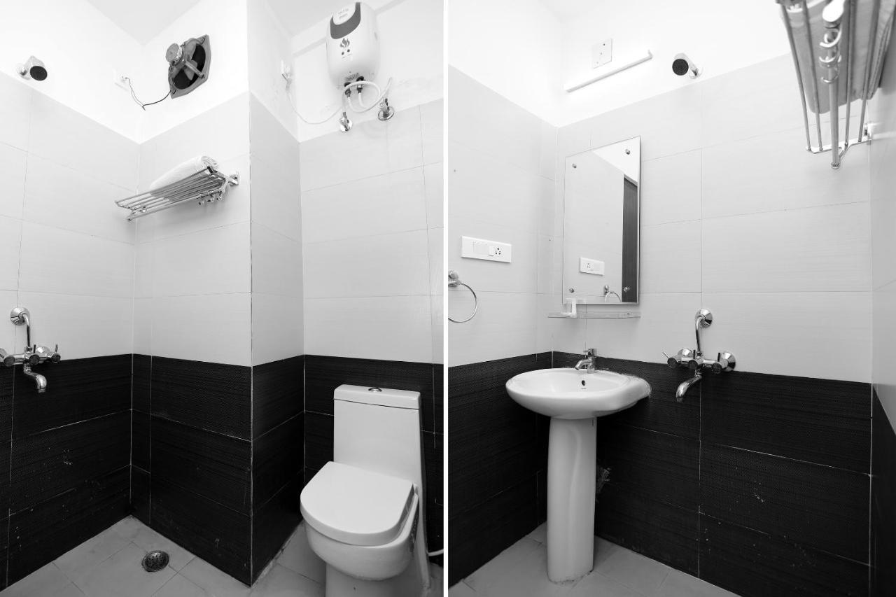 Hotel Railview 布巴内什瓦尔 外观 照片