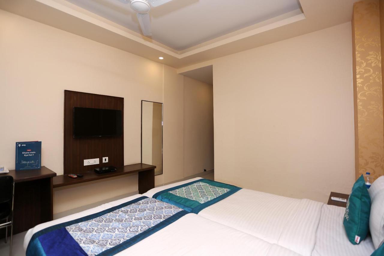 Hotel Railview 布巴内什瓦尔 外观 照片