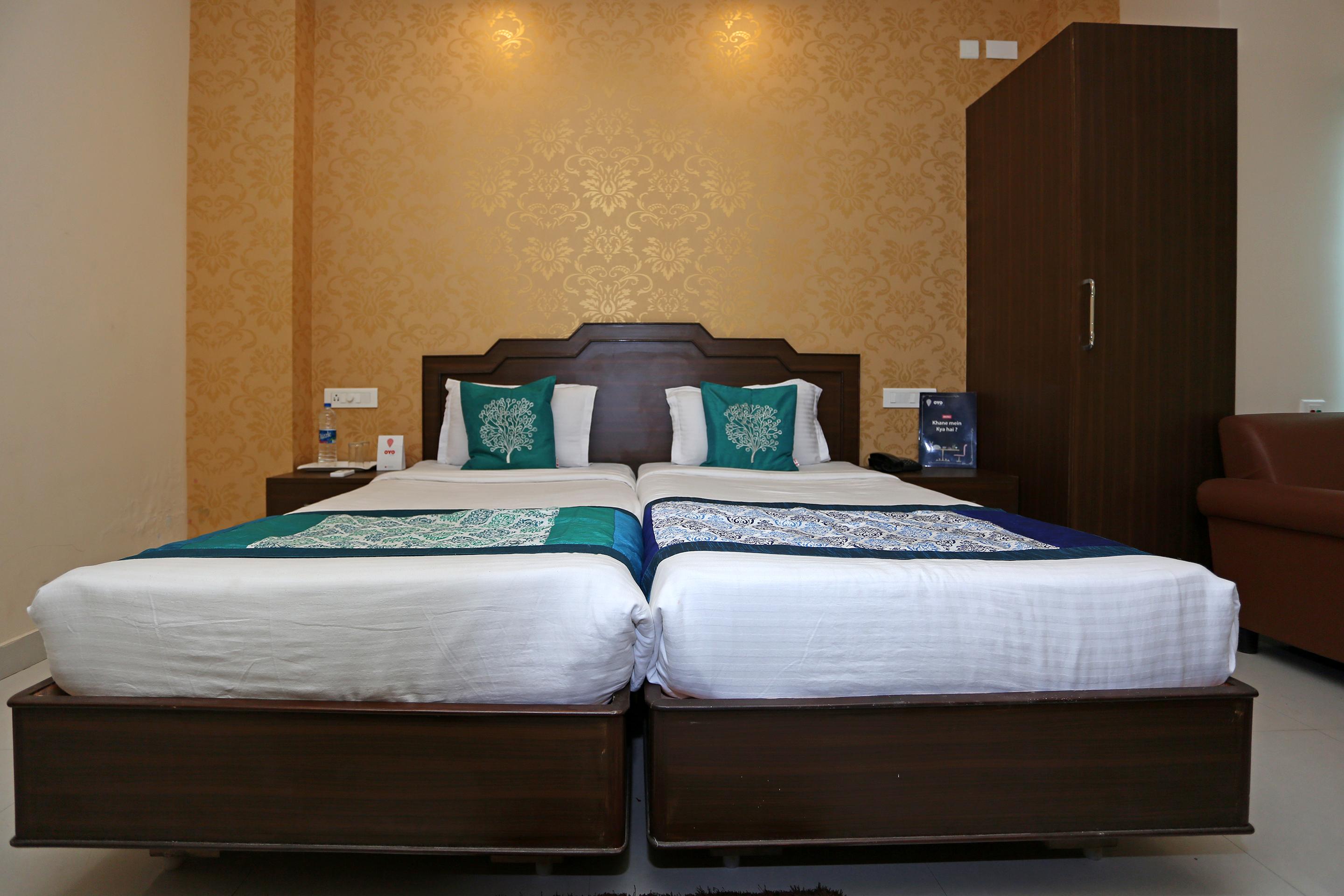 Hotel Railview 布巴内什瓦尔 外观 照片