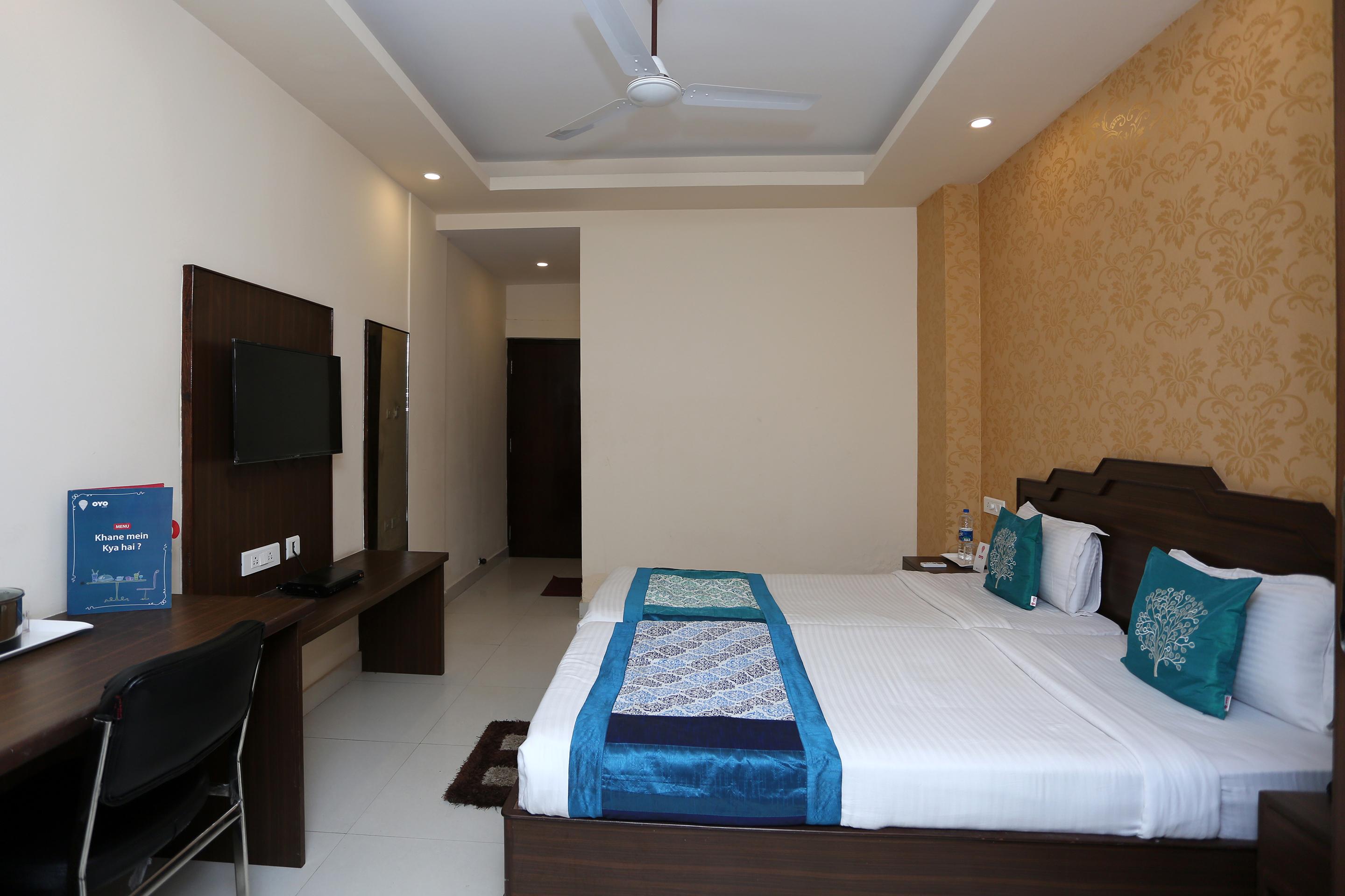 Hotel Railview 布巴内什瓦尔 外观 照片