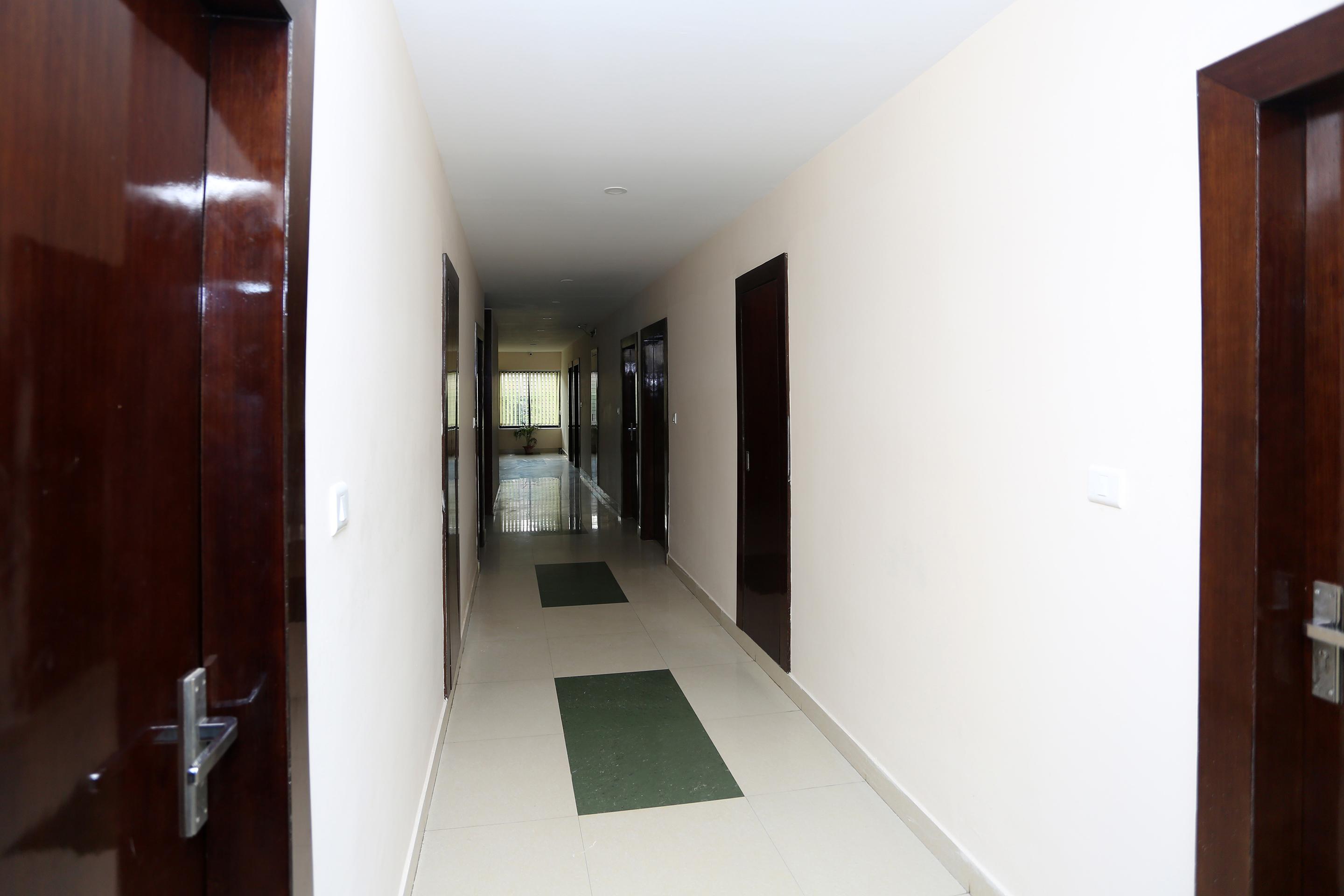 Hotel Railview 布巴内什瓦尔 外观 照片
