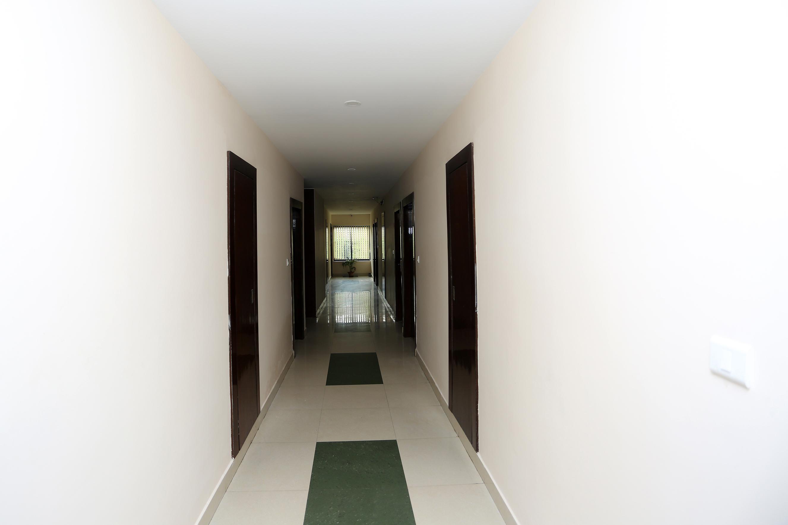 Hotel Railview 布巴内什瓦尔 外观 照片